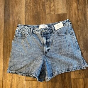 Hollister Women's ultra high rise 90s short
